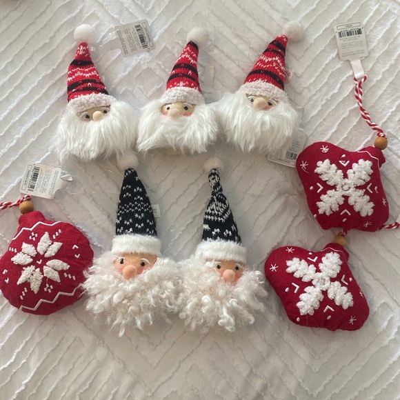 Lot of new Christmas ornaments. - Picture 1 of 5